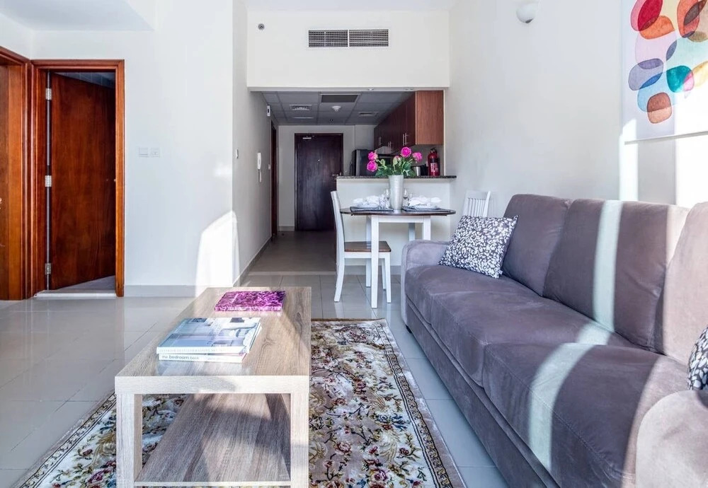 Дубай: Lovely 1BR in Sports City With Golf Course Views!