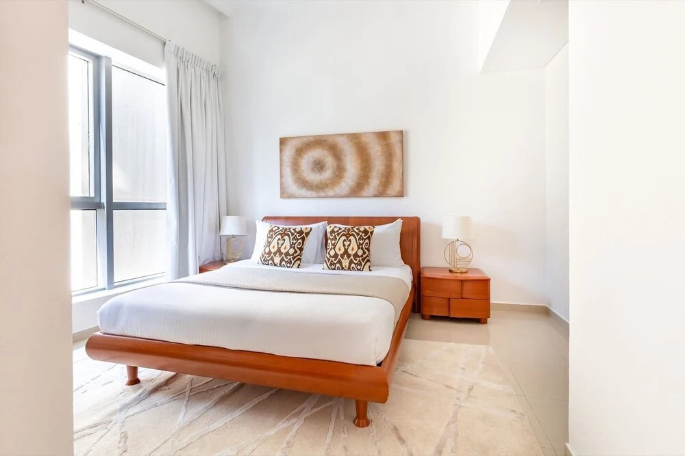 Дубай: Flashy & Vibrant 1BR Apartment in Dubai Marina!