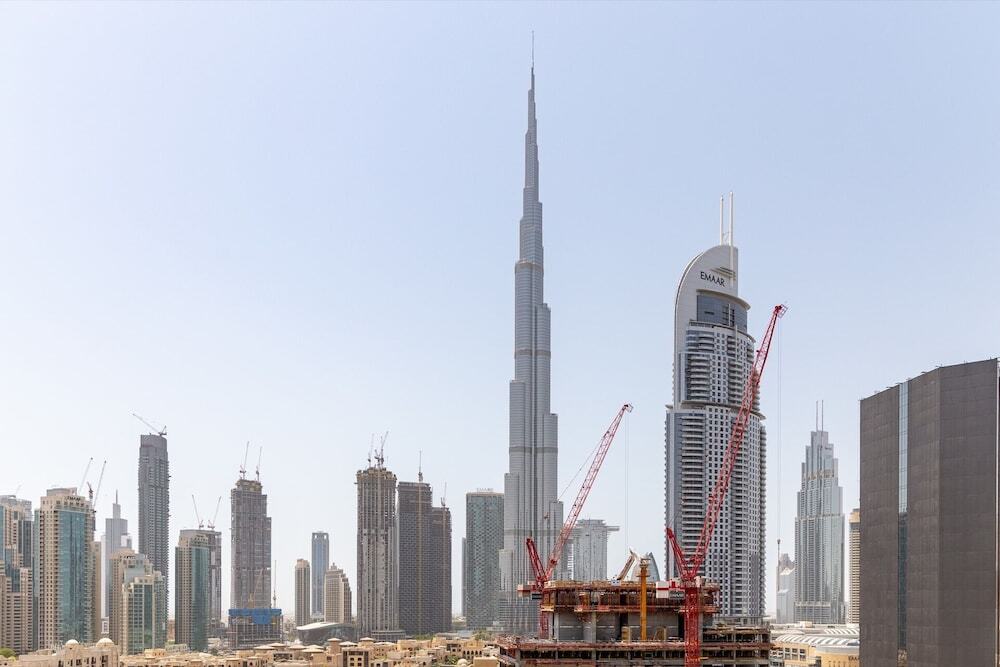 Дубай: Sophisticated 2BR With Stunning Burj Khalifa Views
