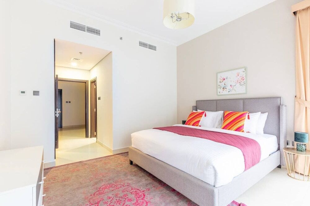 Дубай: Bright & Spacious 3BR With Study in Downtown - Sleeps 7!