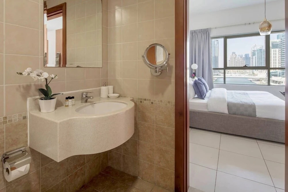 Дубай: Elegantly Modern 1BR With Lovely Marina Views!