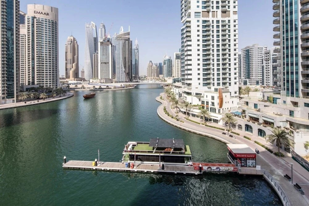 Дубай: Elegantly Modern 1BR With Lovely Marina Views!
