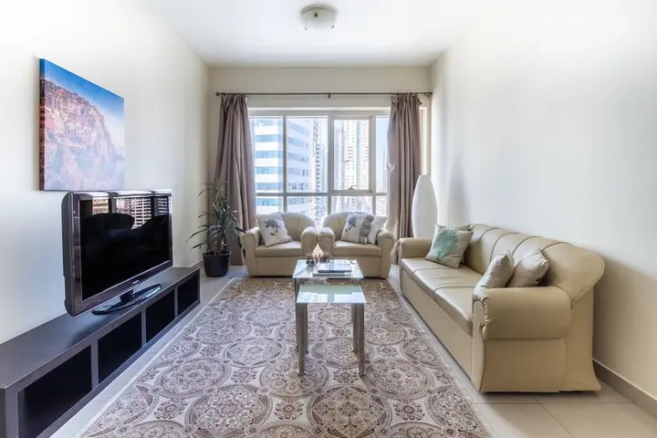 Дубай: Remarkable & Upscale Living in This 1BR Apartment at JLT