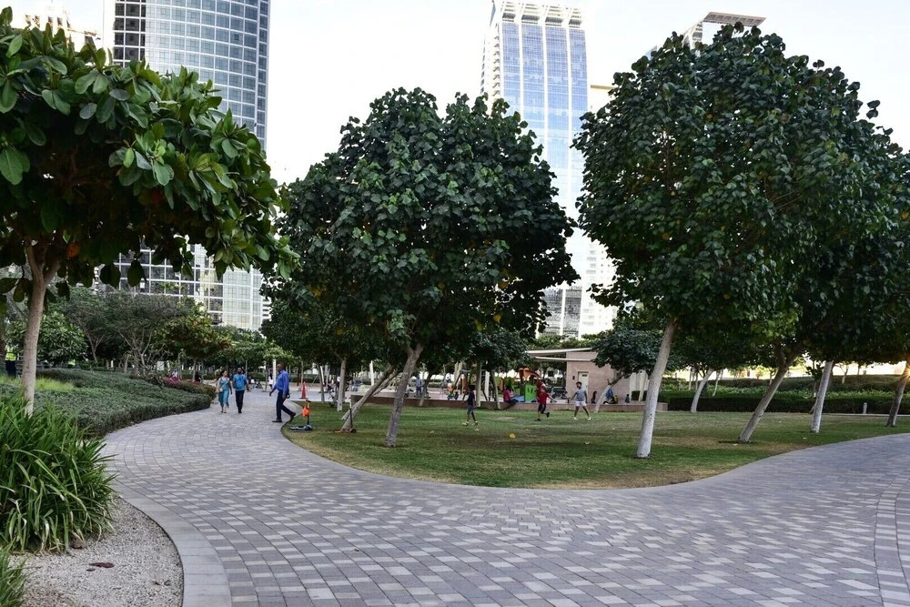 Дубай: Remarkable & Upscale Living in This 1BR Apartment at JLT