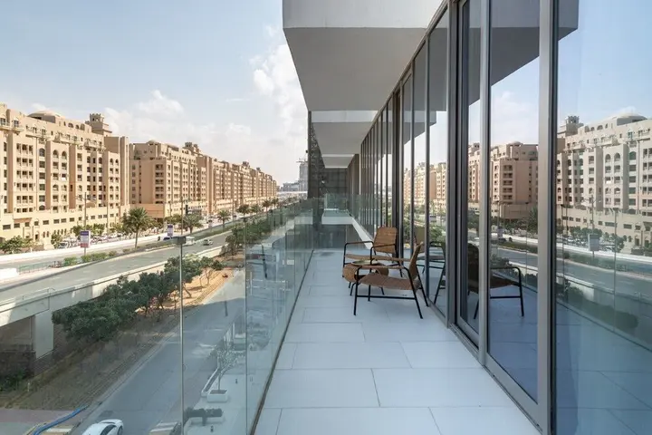 Дубай: Stylish 2BR Apartment by the Beach - The Palm Jumeirah