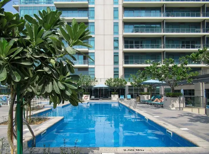 Дубай: Striking 1BR in Dubai Marina - Minutes From Beach