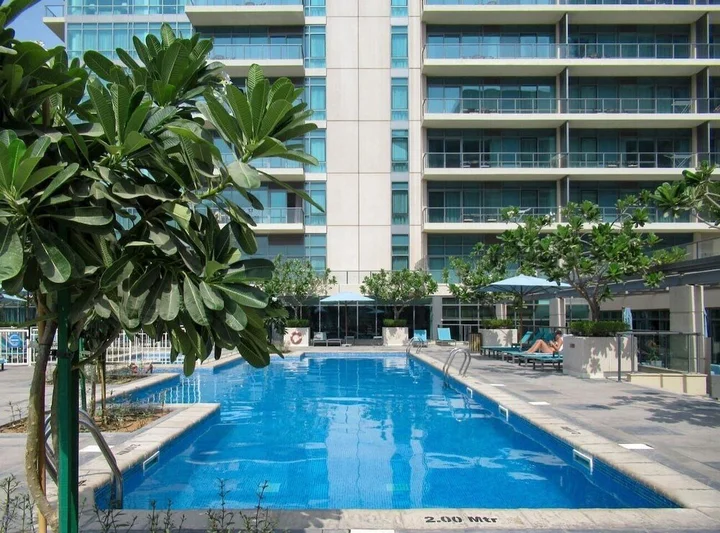 Дубай: Striking 1BR in Dubai Marina - Minutes From Beach