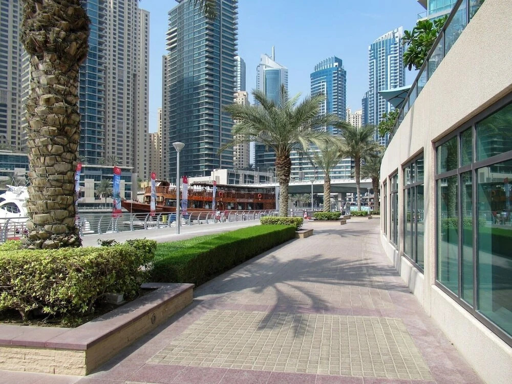 Дубай: Striking 1BR in Dubai Marina - Minutes From Beach