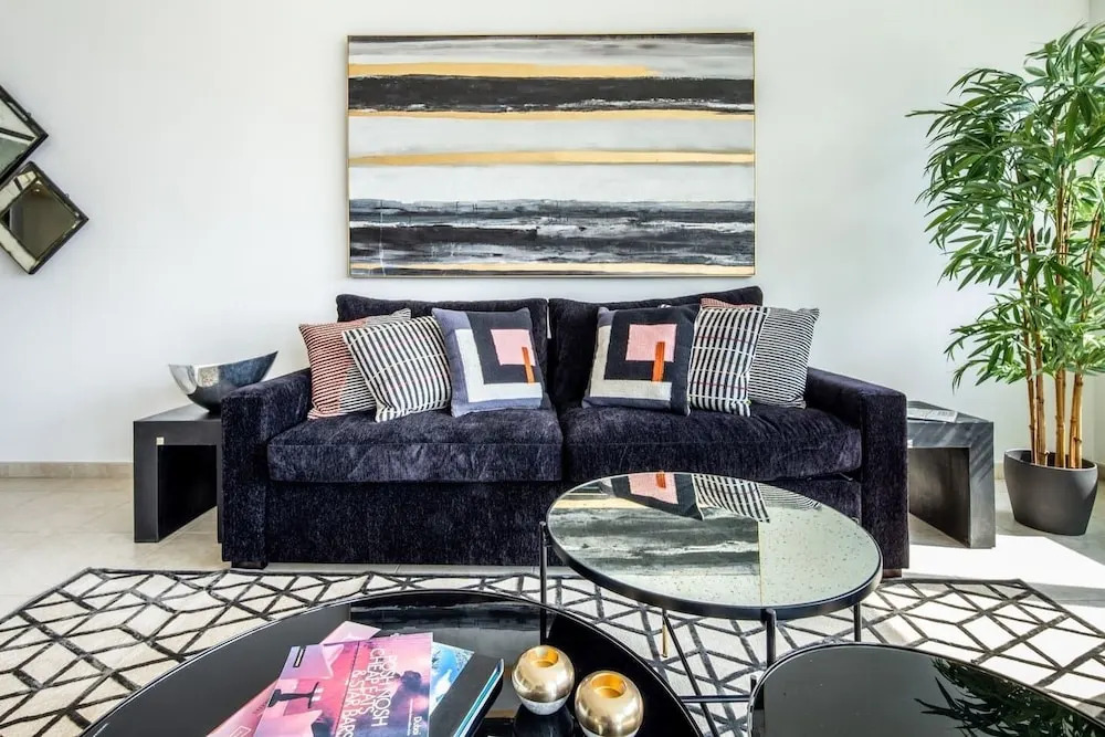 Дубай: Striking 1BR in Dubai Marina - Minutes From Beach