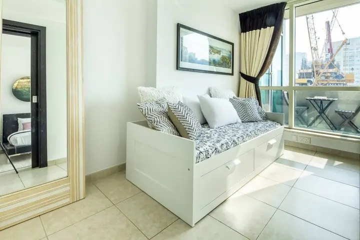 Дубай: Striking 1BR in Dubai Marina - Minutes From Beach