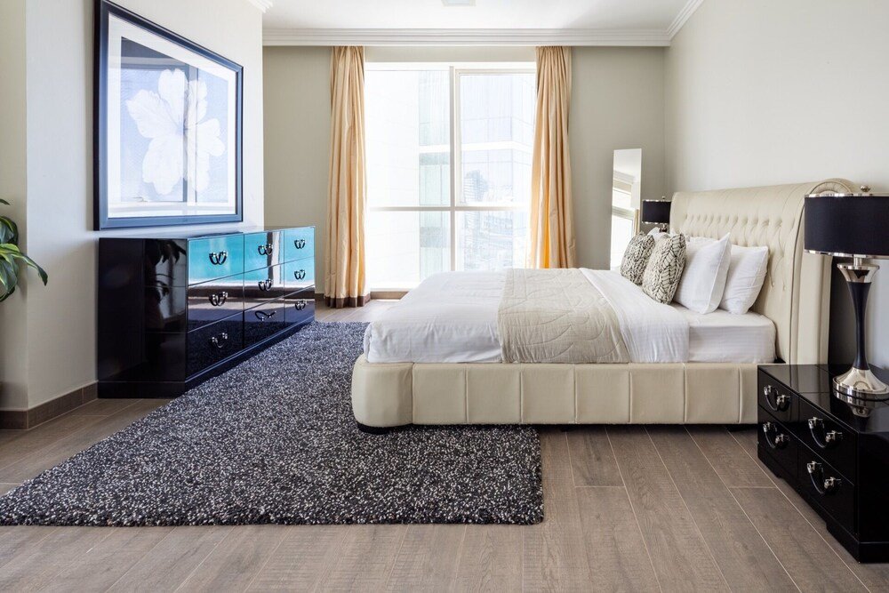 Дубай: Astounding 3BR Apartment w/ Sea & Marina Views!