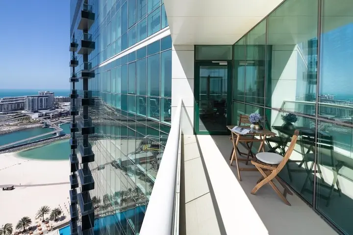 Дубай: Astounding 3BR Apartment w/ Sea & Marina Views!
