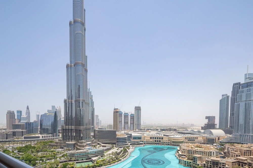 Дубай: Stellar 2BR Apartment With Dazzling Views Of The Burj Khalifa