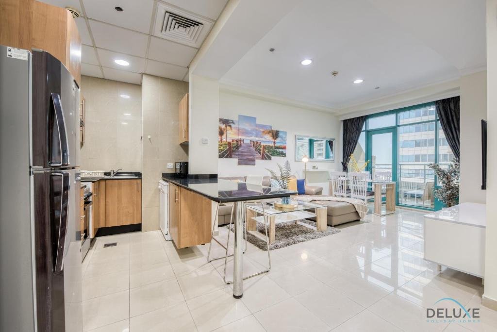 Дубай: Elegant and Modern 1BR in Dubai Marina!
