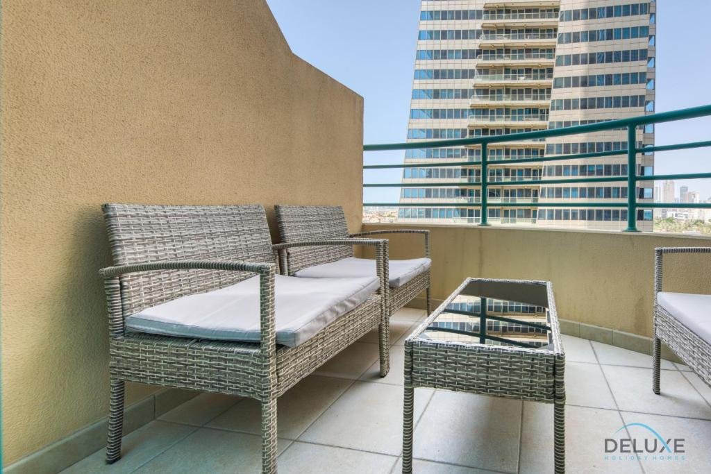 Дубай: Elegant and Modern 1BR in Dubai Marina!