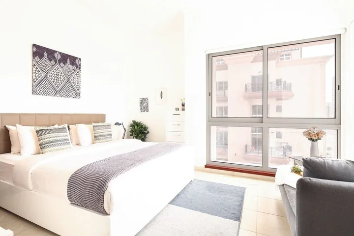 Дубай: Stylish + Cozy 1BR in Sports City