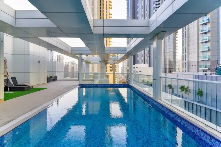 Дубай: Sleek & Sophisticated 2BR With Study Within Downtown Dubai!