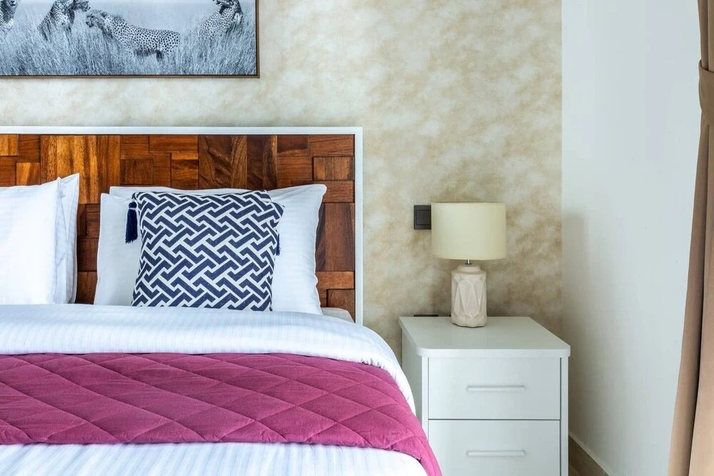 Дубай: Sleek & Sophisticated 2BR With Study Within Downtown Dubai!