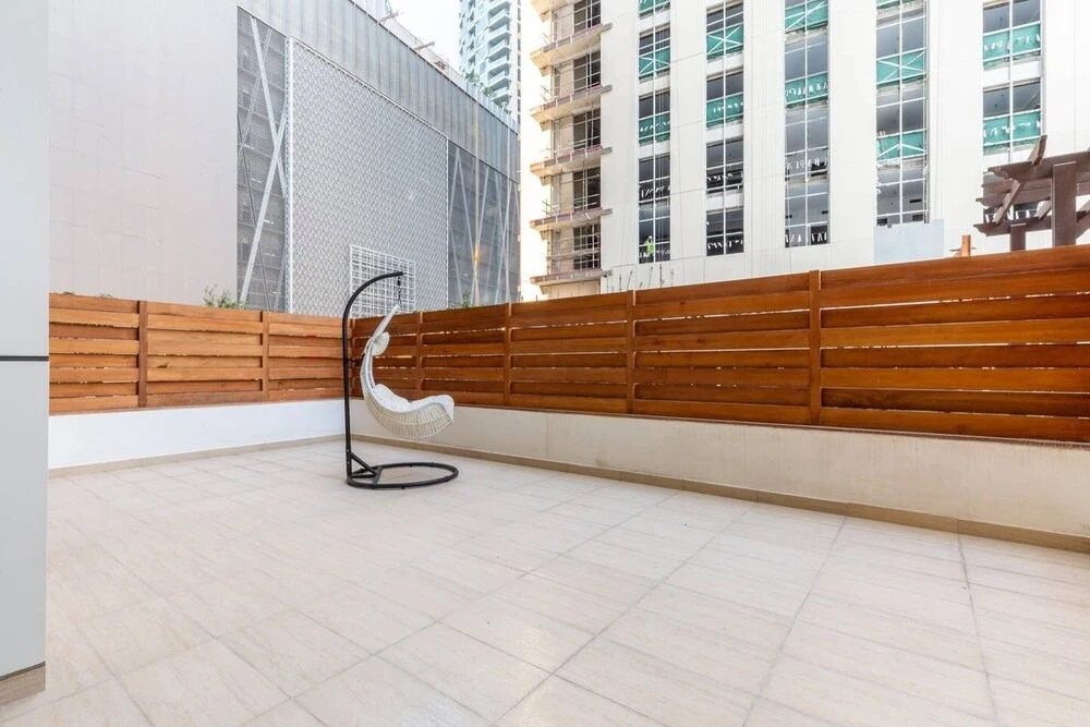 Дубай: Sleek & Sophisticated 2BR With Study Within Downtown Dubai!