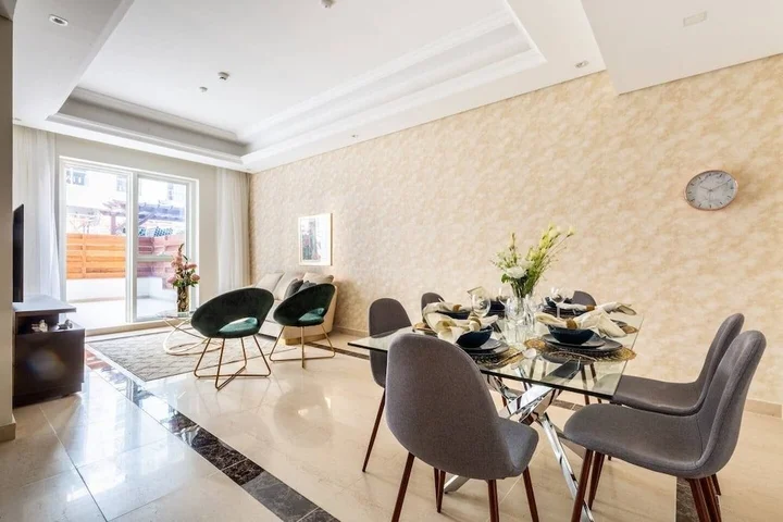 Дубай: Sleek & Sophisticated 2BR With Study Within Downtown Dubai!