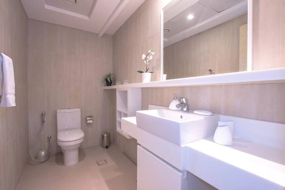 Дубай: Upscale 1BR - Sea Views - Direct Beach Access!