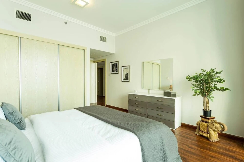 Дубай: Upscale 1BR - Sea Views - Direct Beach Access!