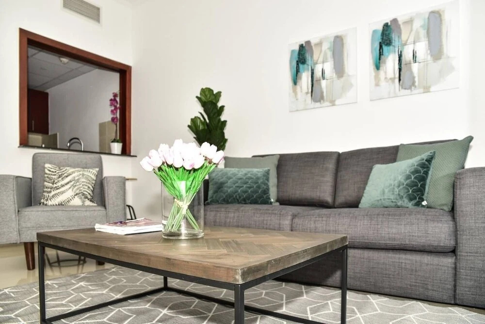 Дубай: Modern 1BR w/ Gorgeous Marina Views! Sleeps 4