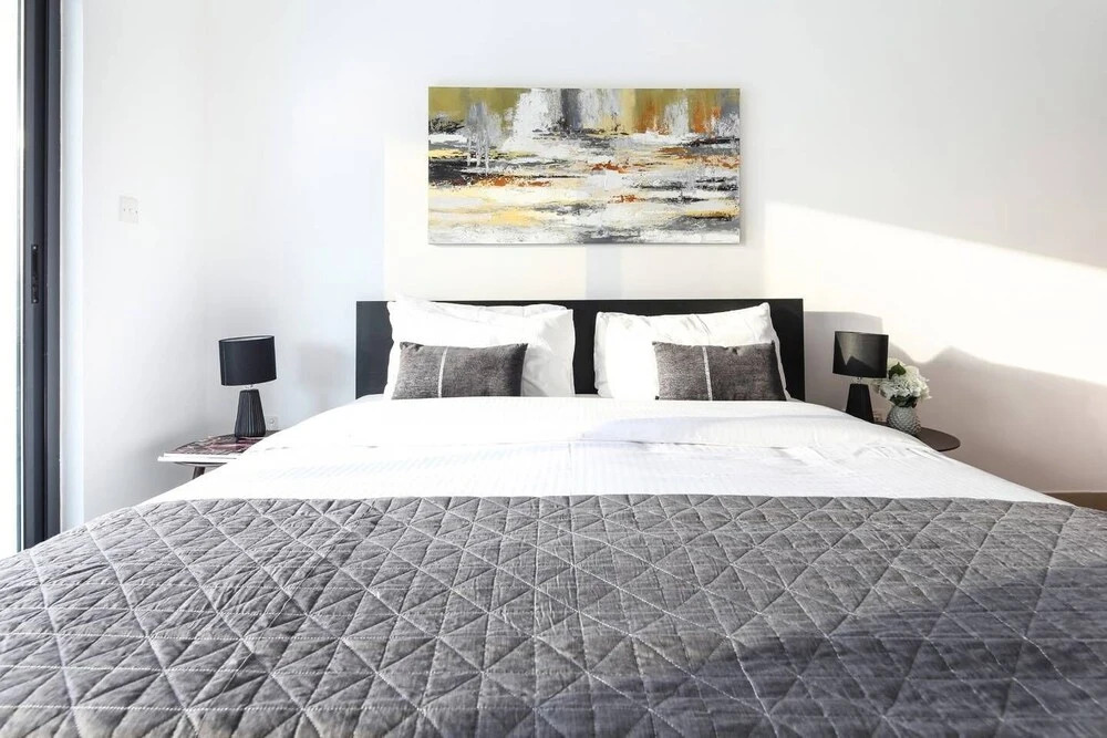 Дубай: Modern 1BR w/ Gorgeous Marina Views! Sleeps 4