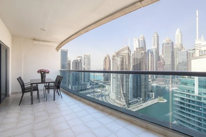 Дубай: Modern 1BR w/ Gorgeous Marina Views! Sleeps 4