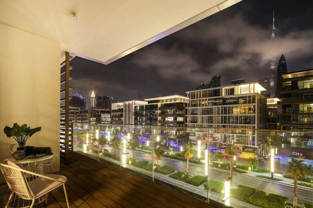 Дубай: Stunning And Premium 3BR In The Heart Of City Walk