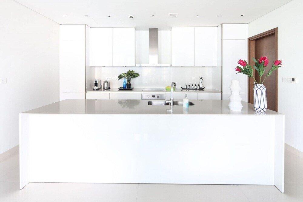 Дубай: Stunning And Premium 3BR In The Heart Of City Walk