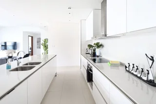Дубай: Stunning And Premium 3BR In The Heart Of City Walk