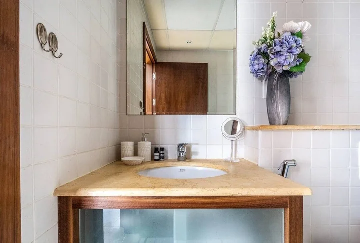 Дубай: Unique & Stylish 1BR w/ Incomparable Marina Views!