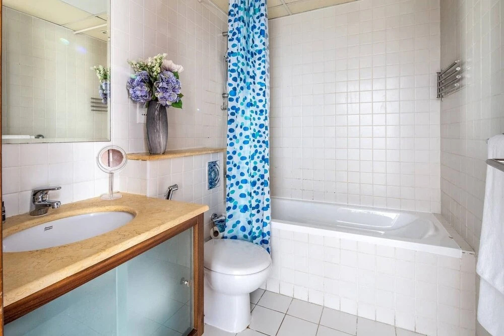 Дубай: Unique & Stylish 1BR w/ Incomparable Marina Views!