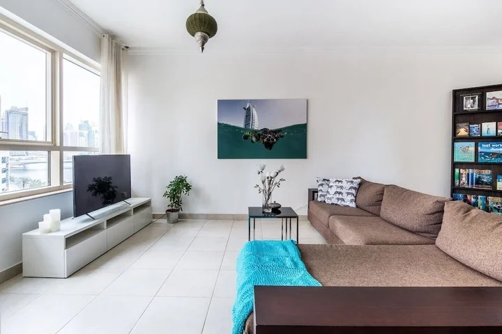Дубай: Unique & Stylish 1BR w/ Incomparable Marina Views!