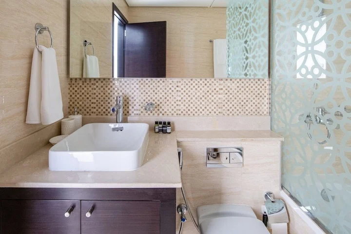 Дубай: Opulent 2BR With Study In Downtown Dubai