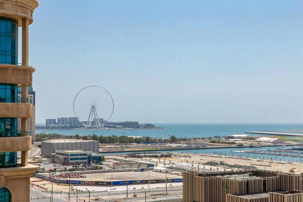Дубай: Elegant and Functional 2BR in Marina - Sleeps 5!