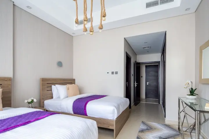 Дубай: Modern Luxury Living in This 3BR Apt in Downtown Dubai
