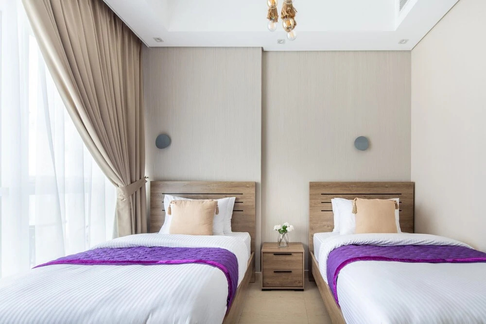 Дубай: Modern Luxury Living in This 3BR Apt in Downtown Dubai