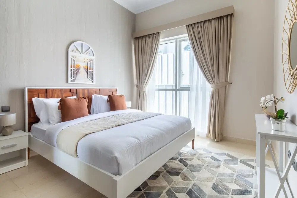 Дубай: Modern Luxury Living in This 3BR Apt in Downtown Dubai