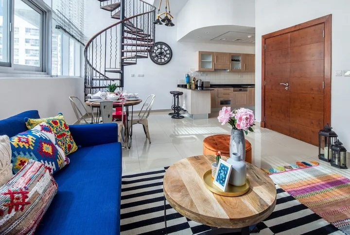Дубай: Lively & Spacious 1BR Loft in Dubai Marina