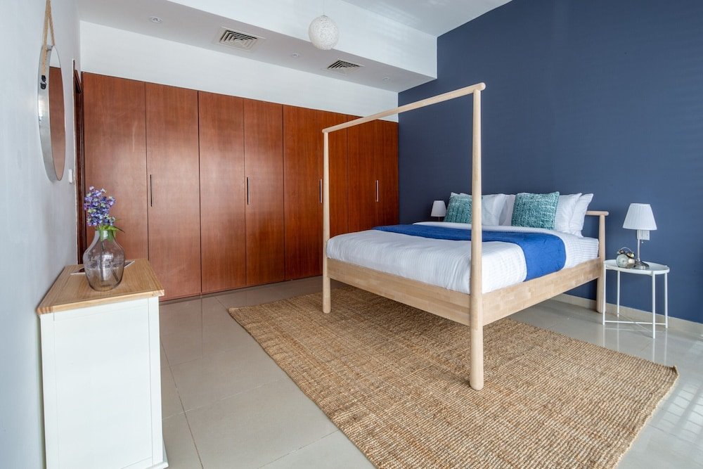 Дубай: Lively & Spacious 1BR Loft in Dubai Marina