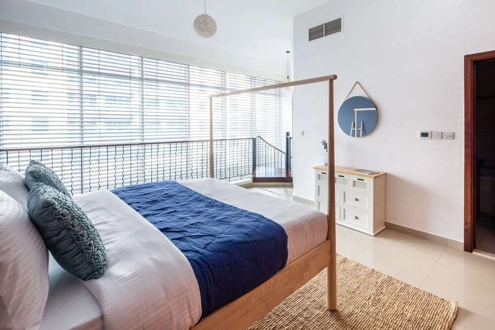 Дубай: Lively & Spacious 1BR Loft in Dubai Marina