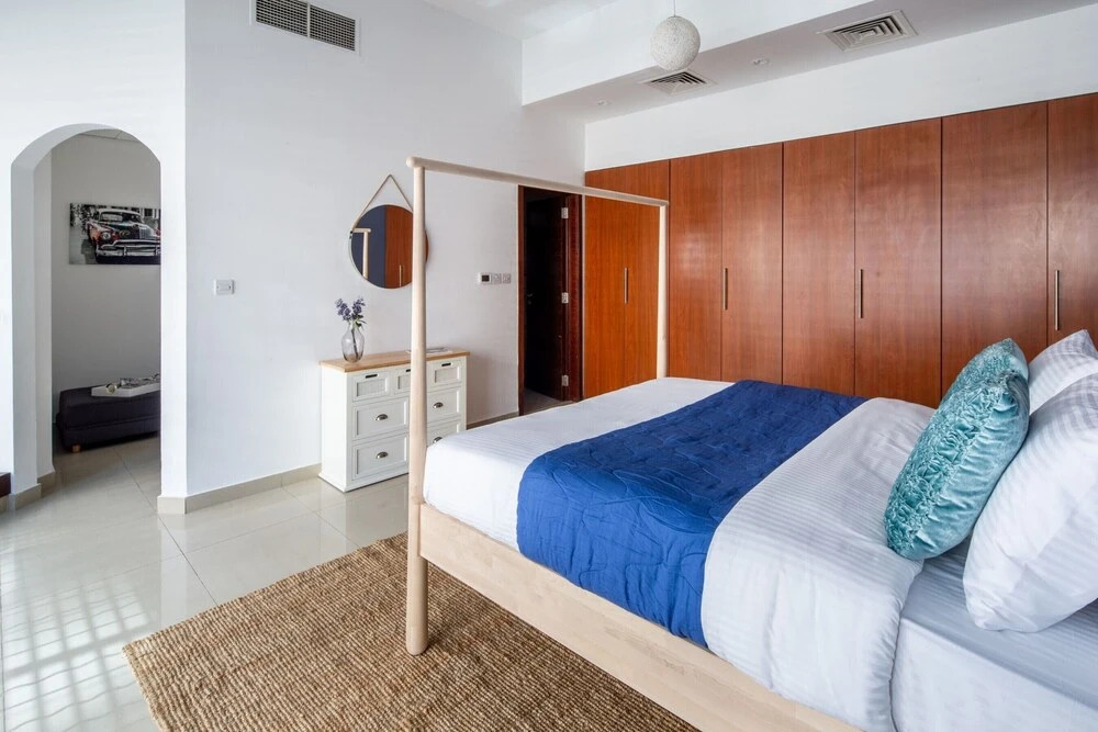 Дубай: Lively & Spacious 1BR Loft in Dubai Marina