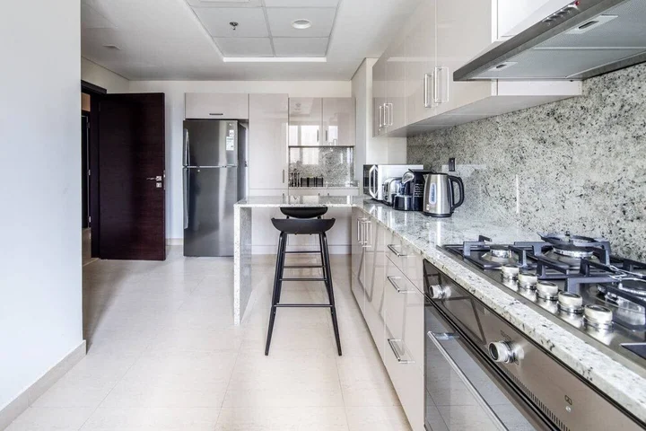 Дубай: Plush 3BR w/ Study in Prime District - Downtown Dubai!