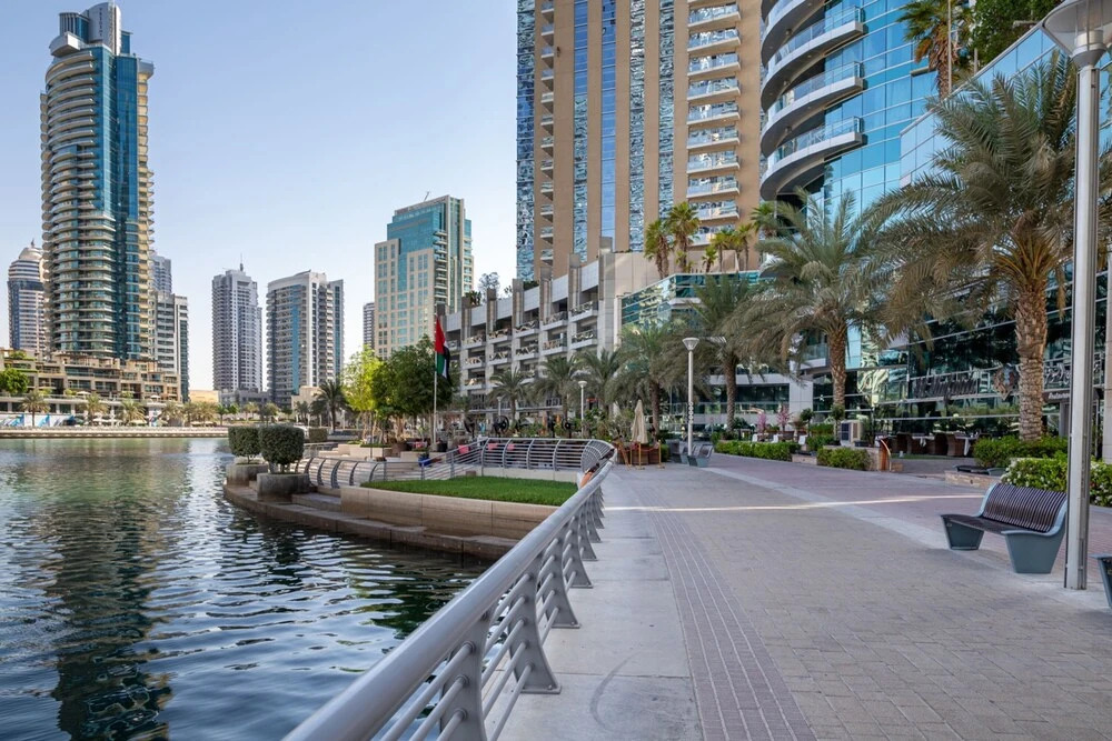 Дубай: Chic and Stunning 2BR With Dubai Marina Views!