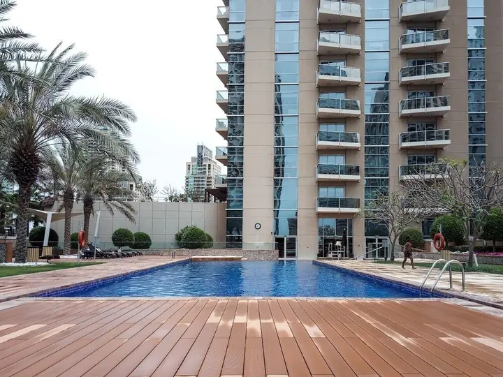 Дубай: Chic and Stunning 2BR With Dubai Marina Views!