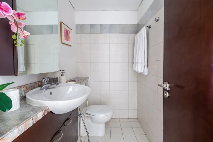 Дубай: Chic and Stunning 2BR With Dubai Marina Views!