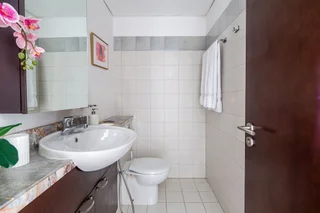 Дубай: Chic and Stunning 2BR With Dubai Marina Views!