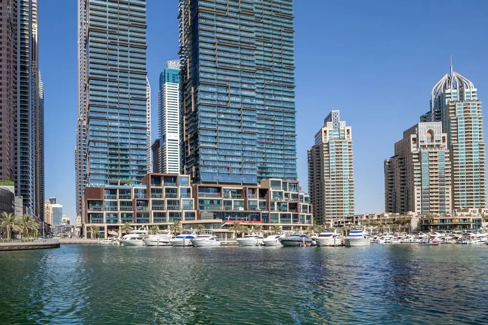 Дубай: Chic and Stunning 2BR With Dubai Marina Views!